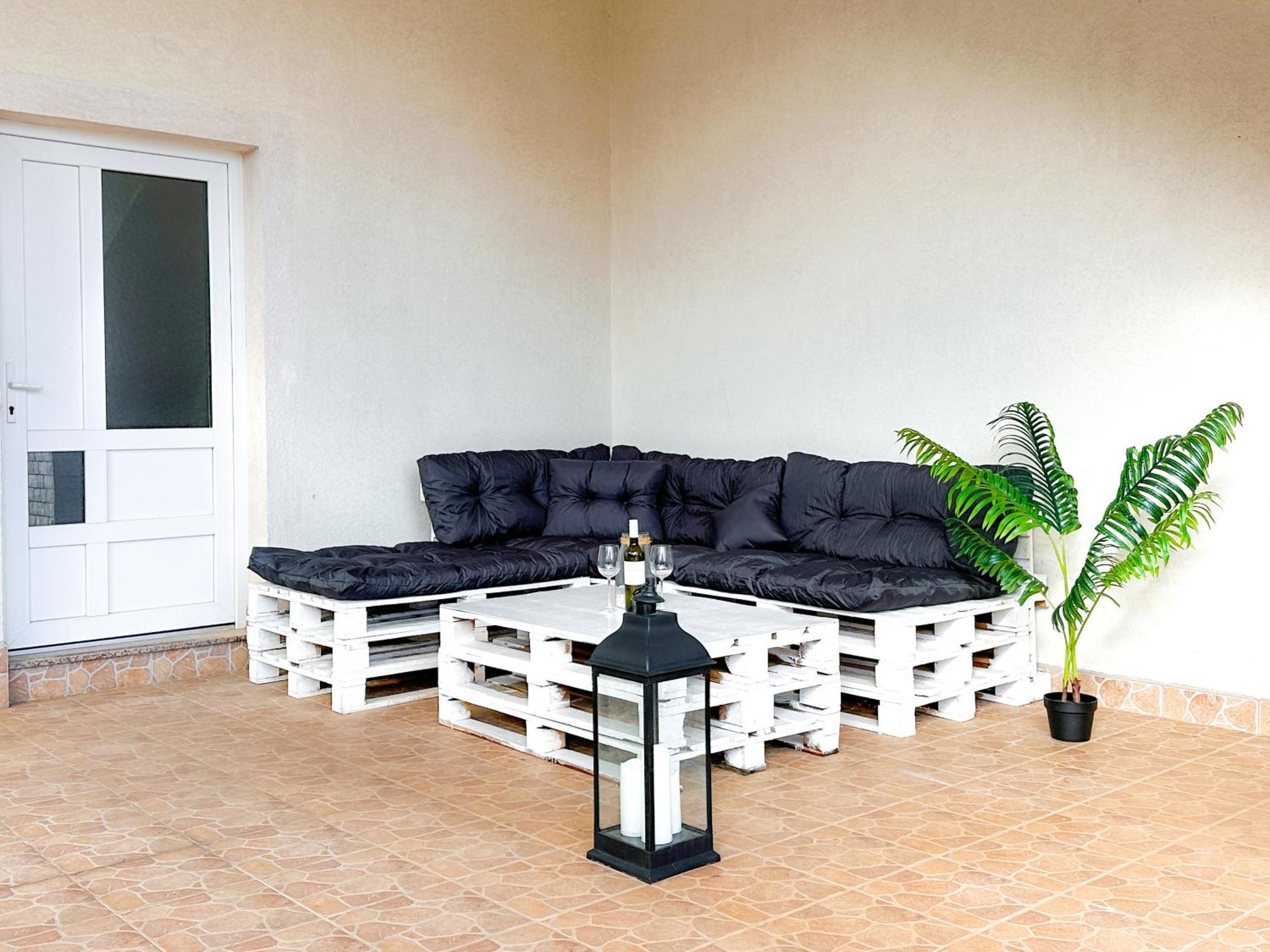 Sunside Apartments Пула Екстериор снимка