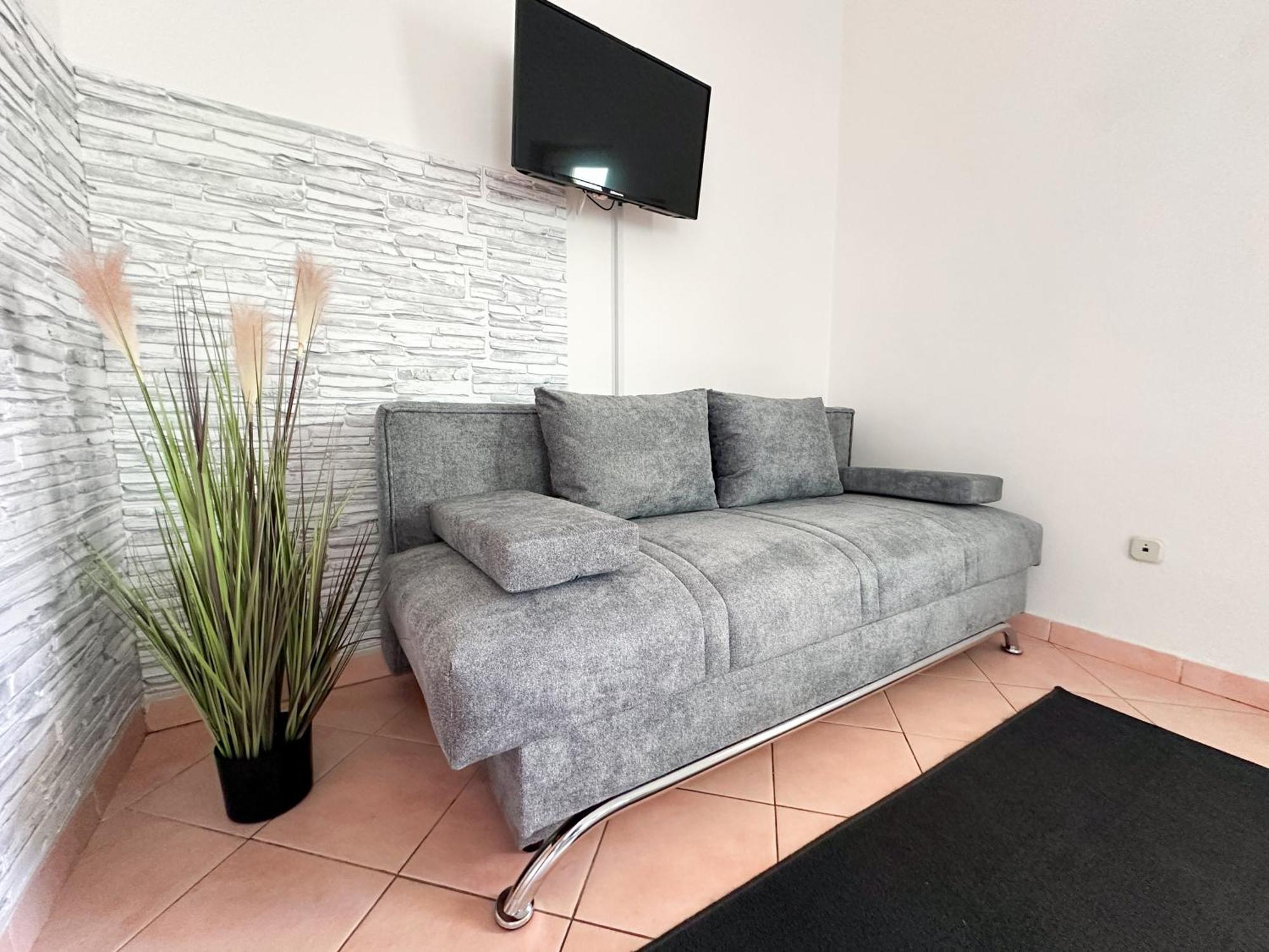 Sunside Apartments Пула Екстериор снимка