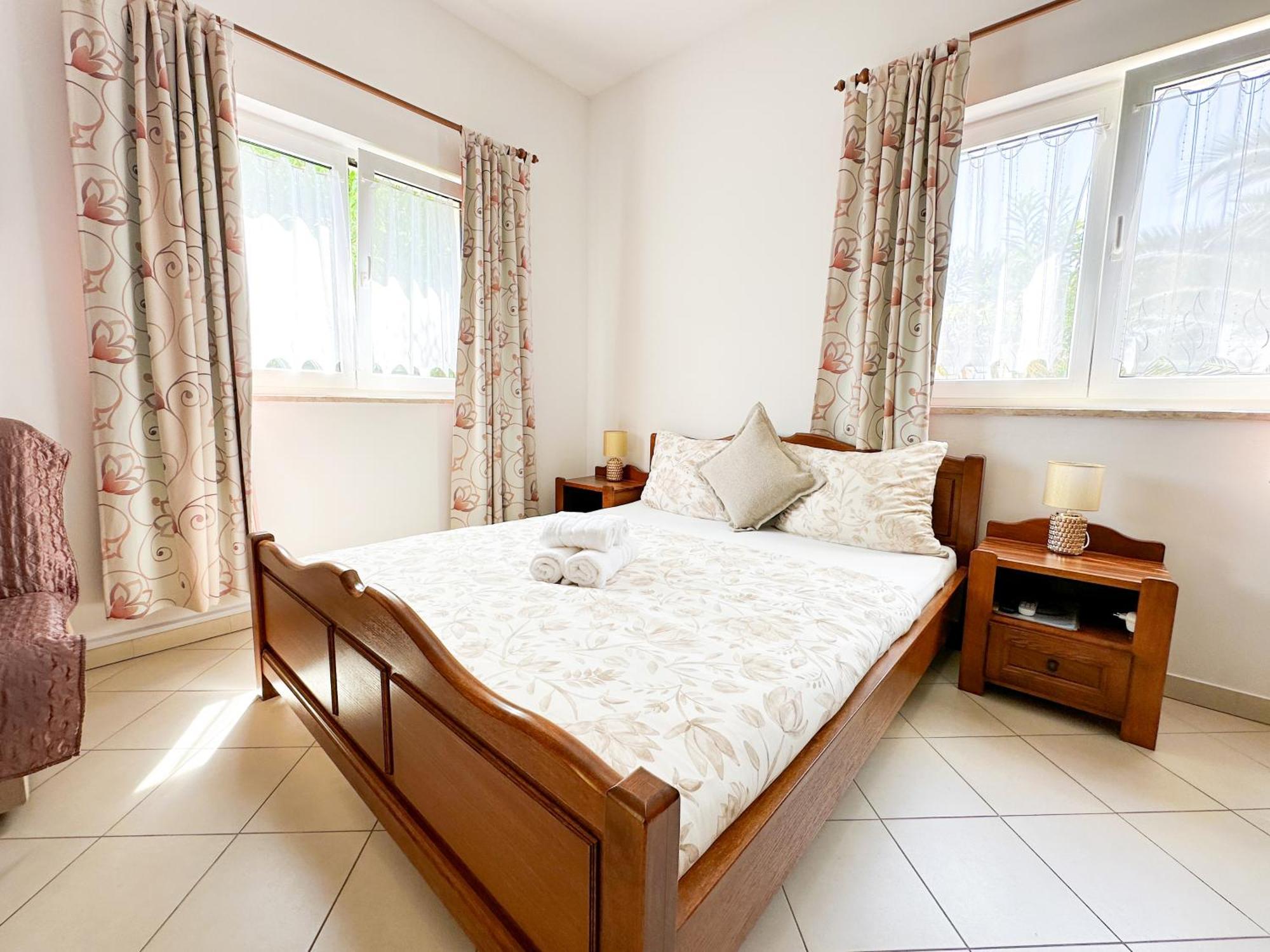 Sunside Apartments Пула Екстериор снимка
