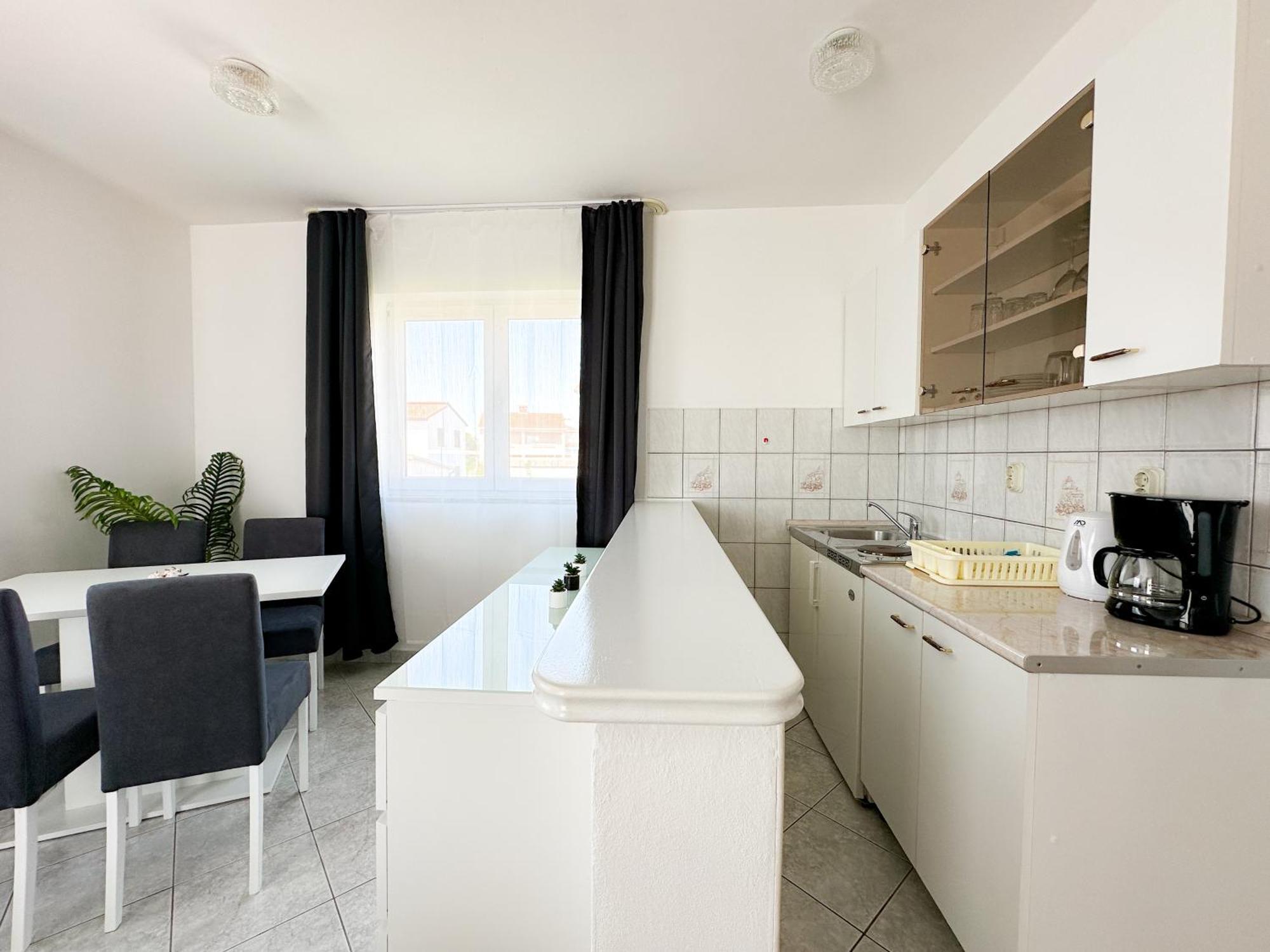 Sunside Apartments Пула Екстериор снимка